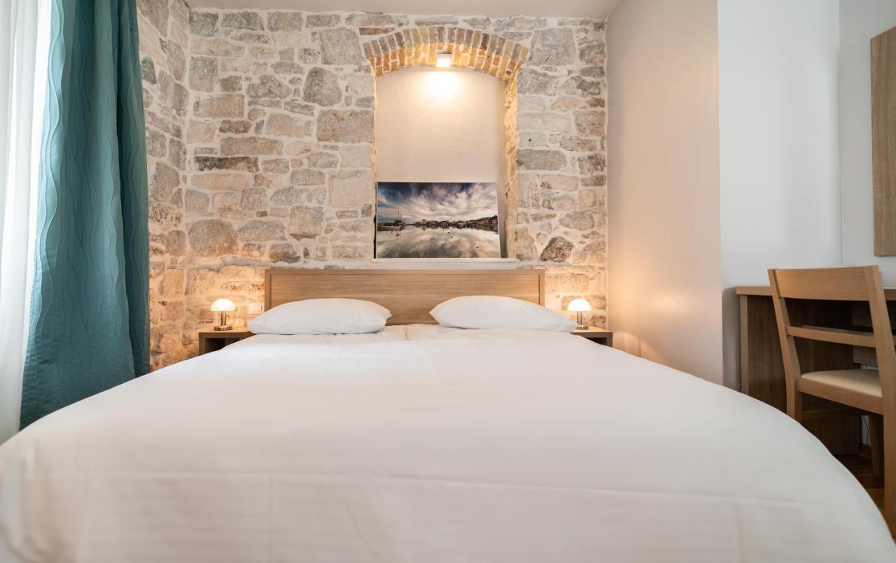 Tifani Luxury Rooms 2 Split Exterior photo