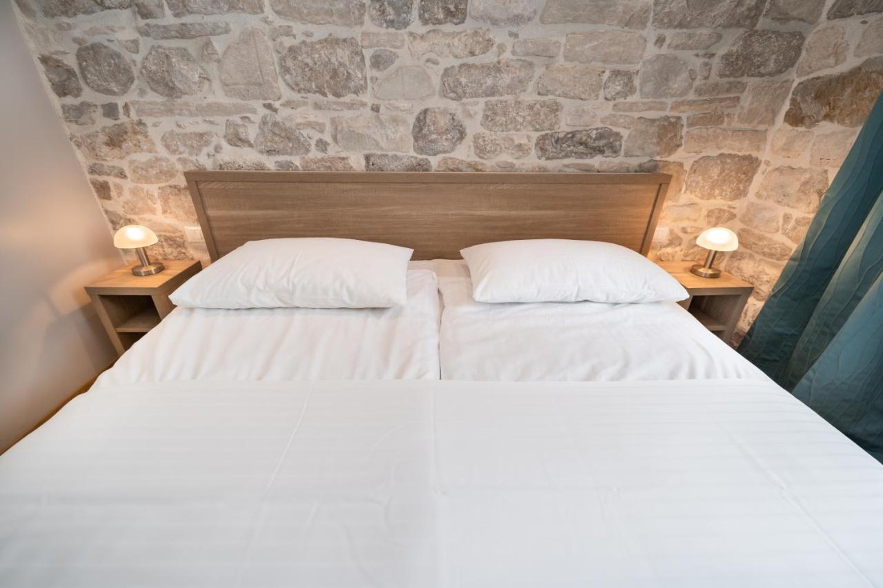 Tifani Luxury Rooms 2 Split Exterior photo