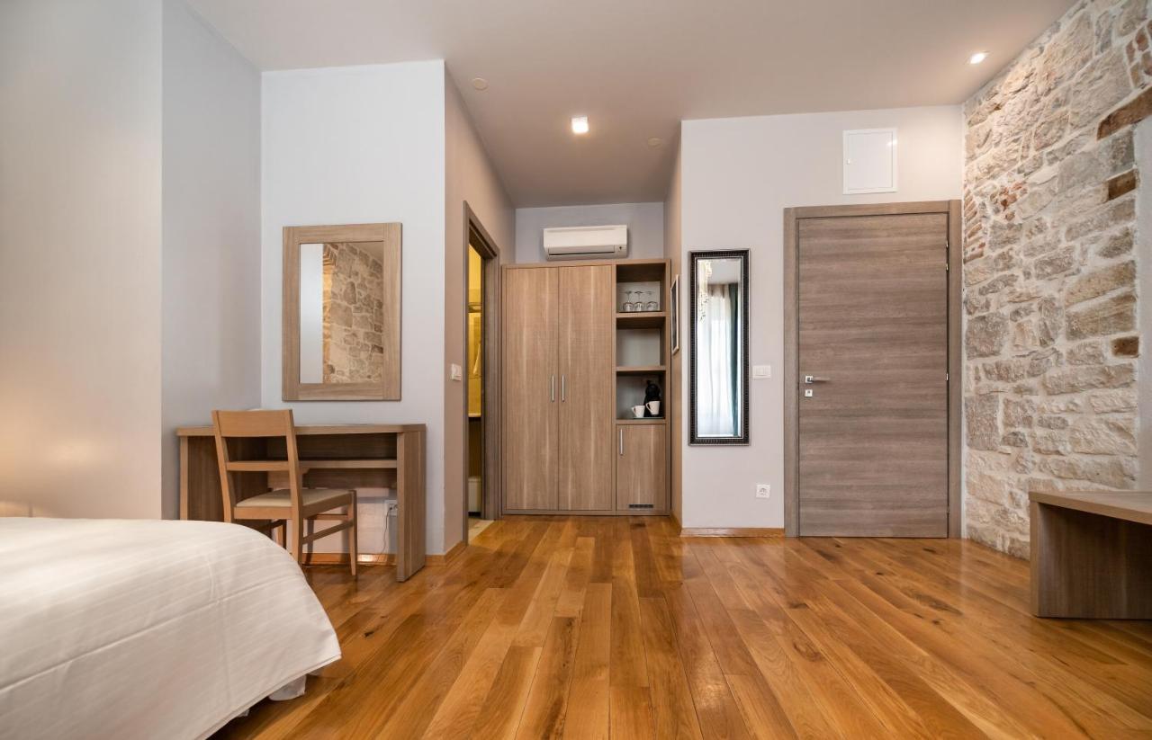 Tifani Luxury Rooms 2 Split Exterior photo