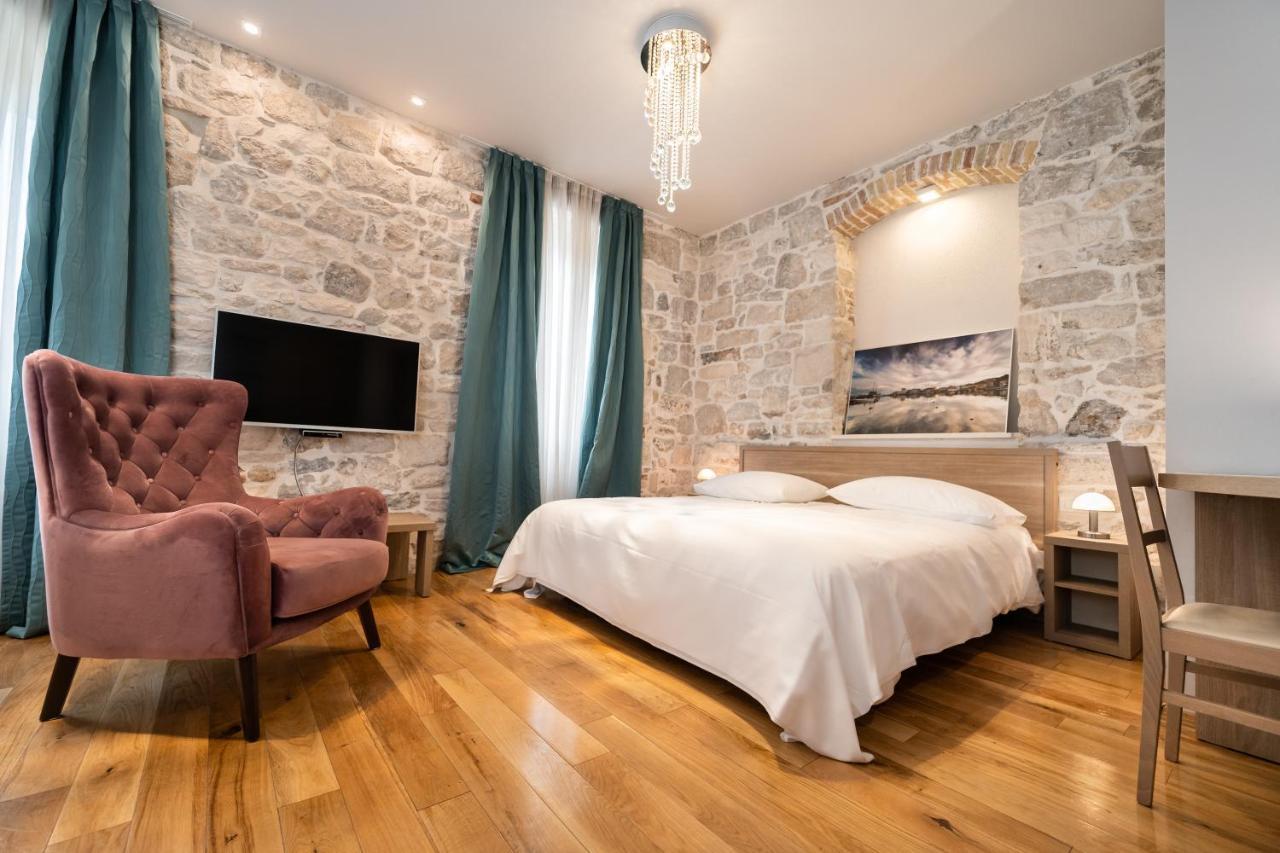 Tifani Luxury Rooms 2 Split Exterior photo