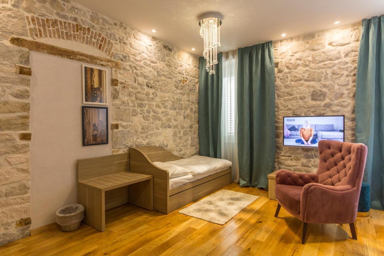 Tifani Luxury Rooms 2 Split Exterior photo