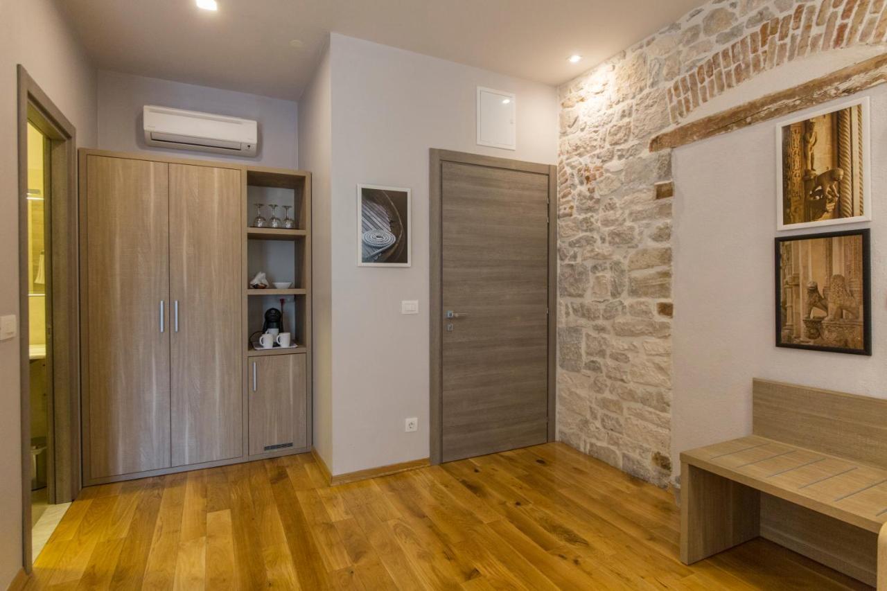 Tifani Luxury Rooms 2 Split Exterior photo