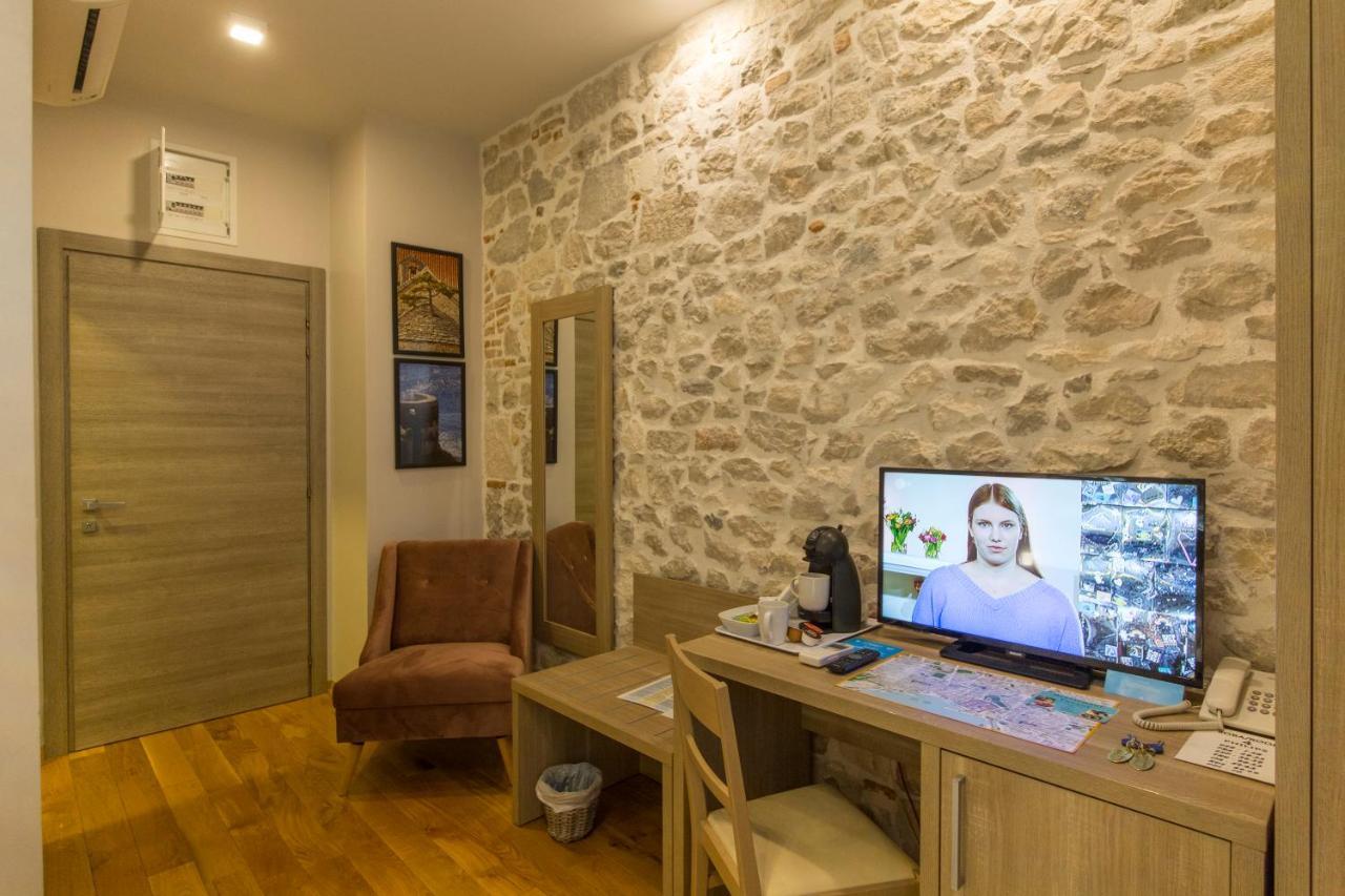 Tifani Luxury Rooms 2 Split Exterior photo