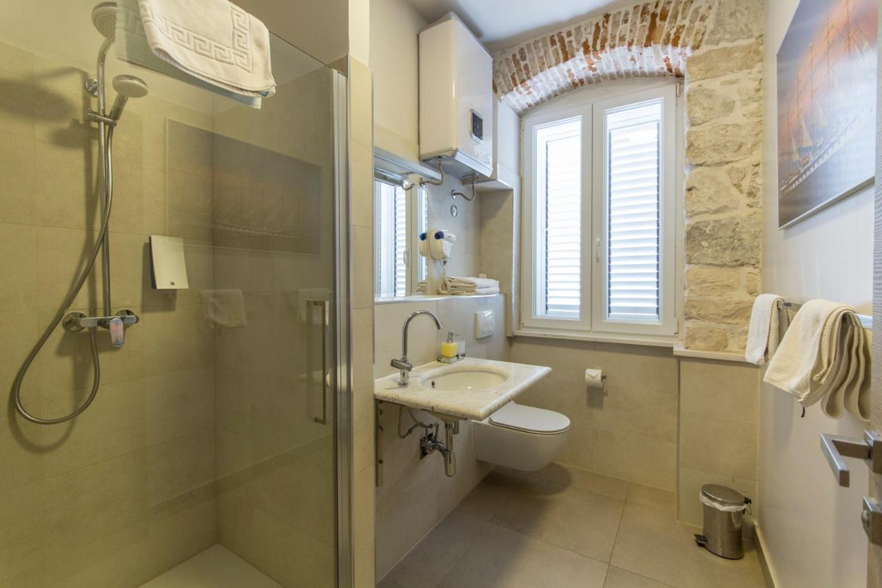 Tifani Luxury Rooms 2 Split Exterior photo